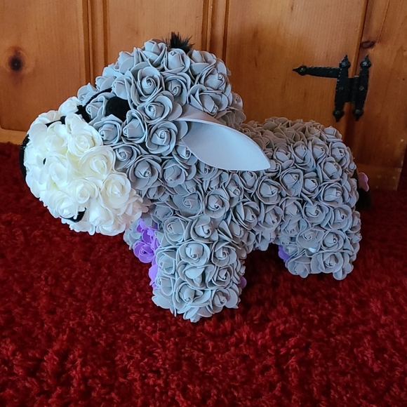 FOREVER ROSES HANDMADE FLOWER EEYORE DONKEY - Picture 5 of 9